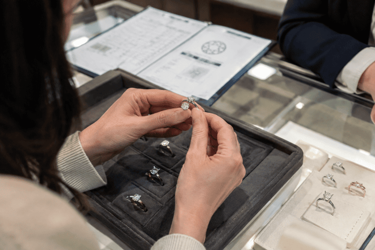 How to Choose a Diamond Ring That Fits Your Style, Budget, and Daily Life